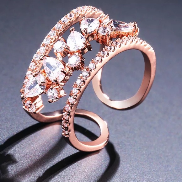 LYRA ♡ AAA Cubic Zirconia Ring GIFT - Picture 5 of 11